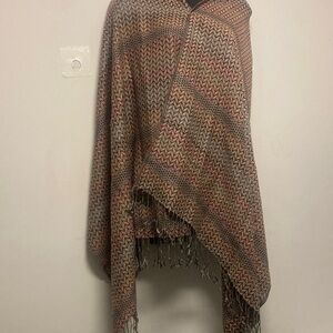 PASHMINA/Woven Fringe shawl in Neutral Chevron